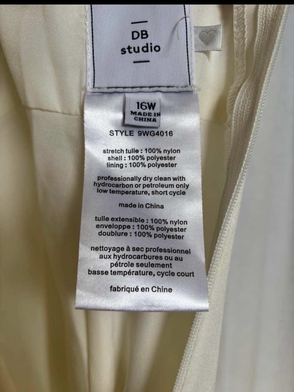 David's Bridal ivory Satin V-Neck Wedding Gown - Picture 3 of 4